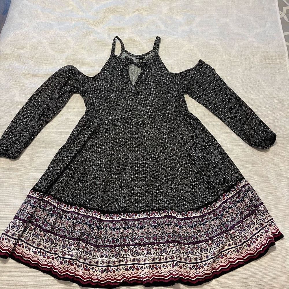 Torrid Multi-Color Border Print Challis Cold Shou… - image 2